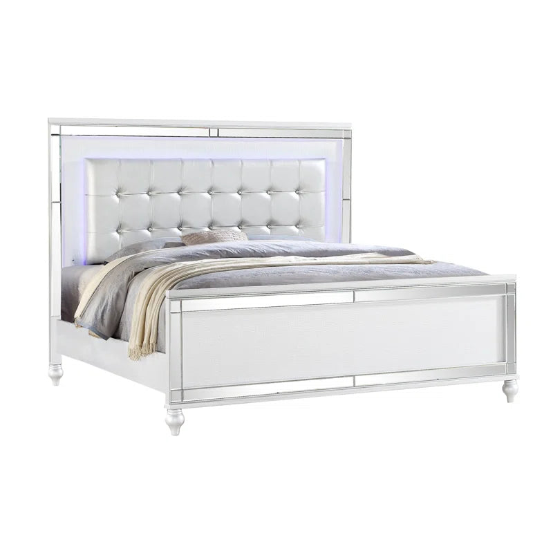 Ensemble de chambre à coucher élégant King Size — Blanc